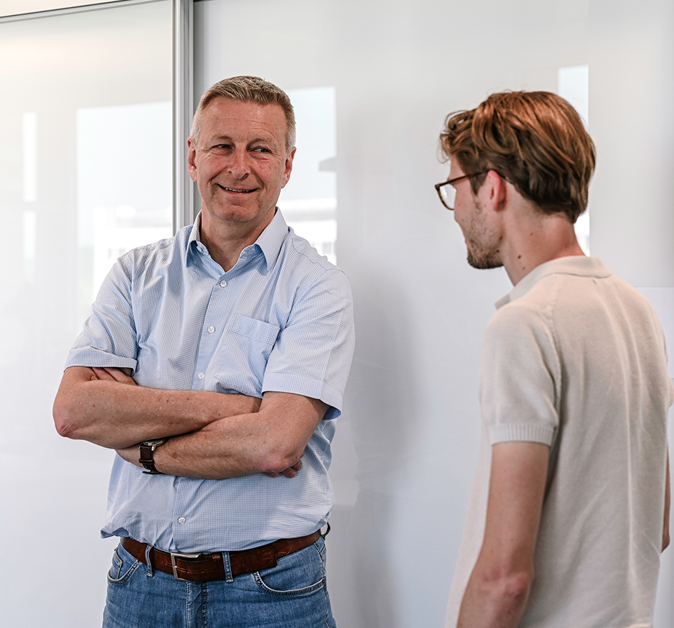 Zwei Innflow Mitarbeitende im Gespräch