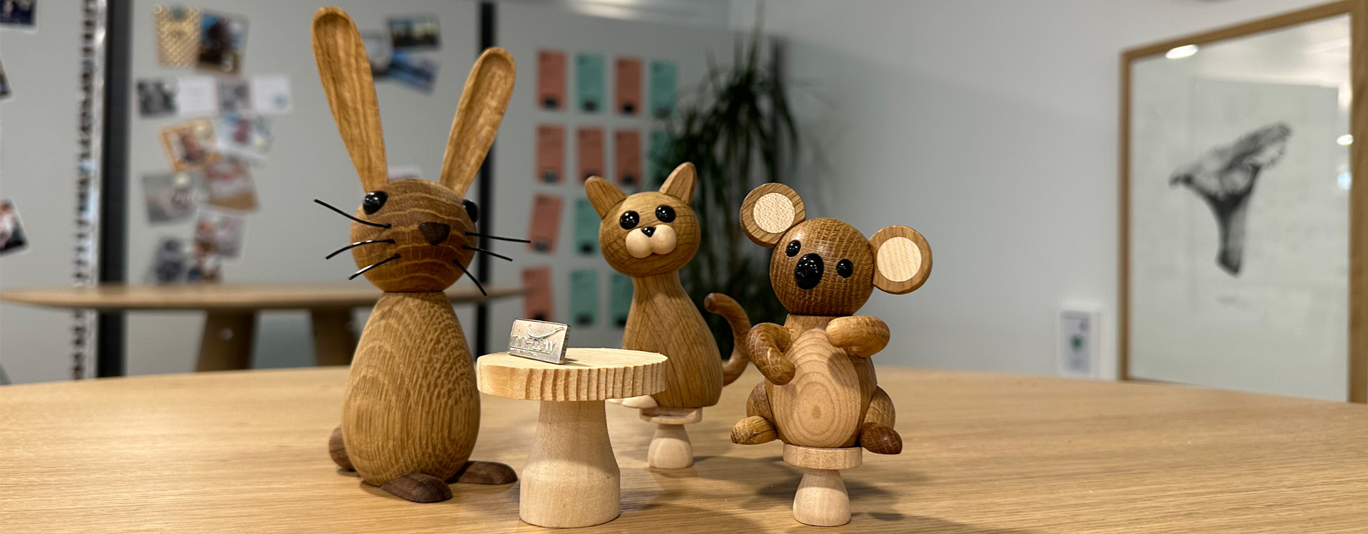 Kleine Holzfiguren: Hase, Katze und Teddy